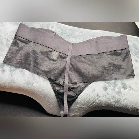 Honey Birdette 3 Piece Set - Picture 11 of 15